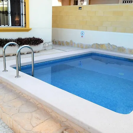 Upper Floor With Semi-private Pool Apartament *