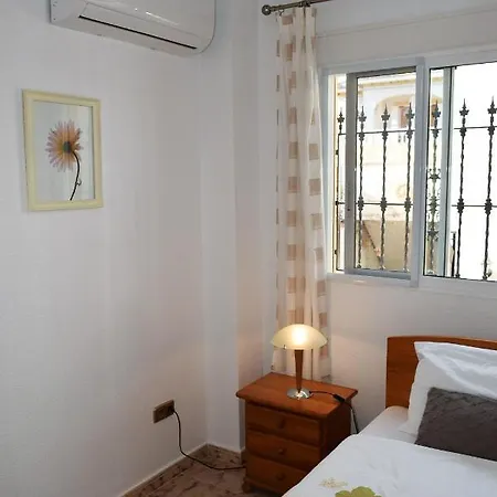 Apartment Upper Floor With Semi-private Pool *